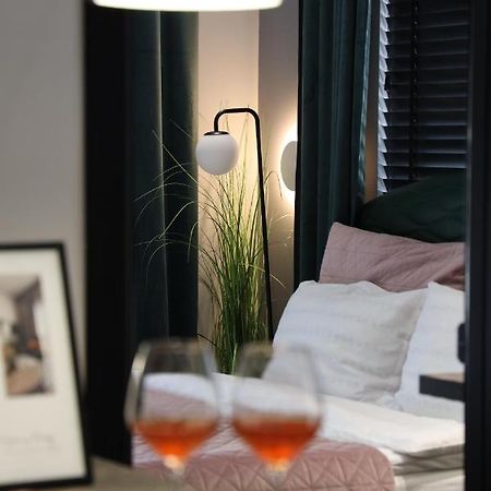 Urban Stay Tirana Deluxe Εξωτερικό φωτογραφία
