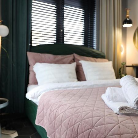 Urban Stay Tirana Deluxe Εξωτερικό φωτογραφία