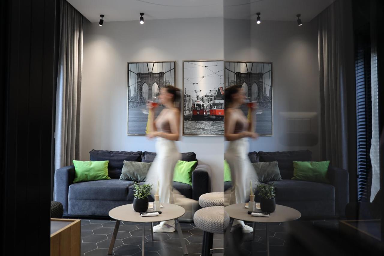 Urban Stay Tirana Deluxe Εξωτερικό φωτογραφία