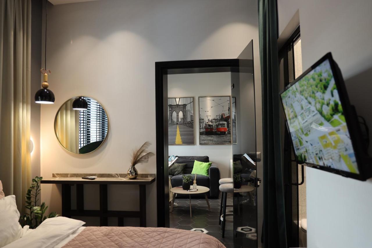 Urban Stay Tirana Deluxe Εξωτερικό φωτογραφία